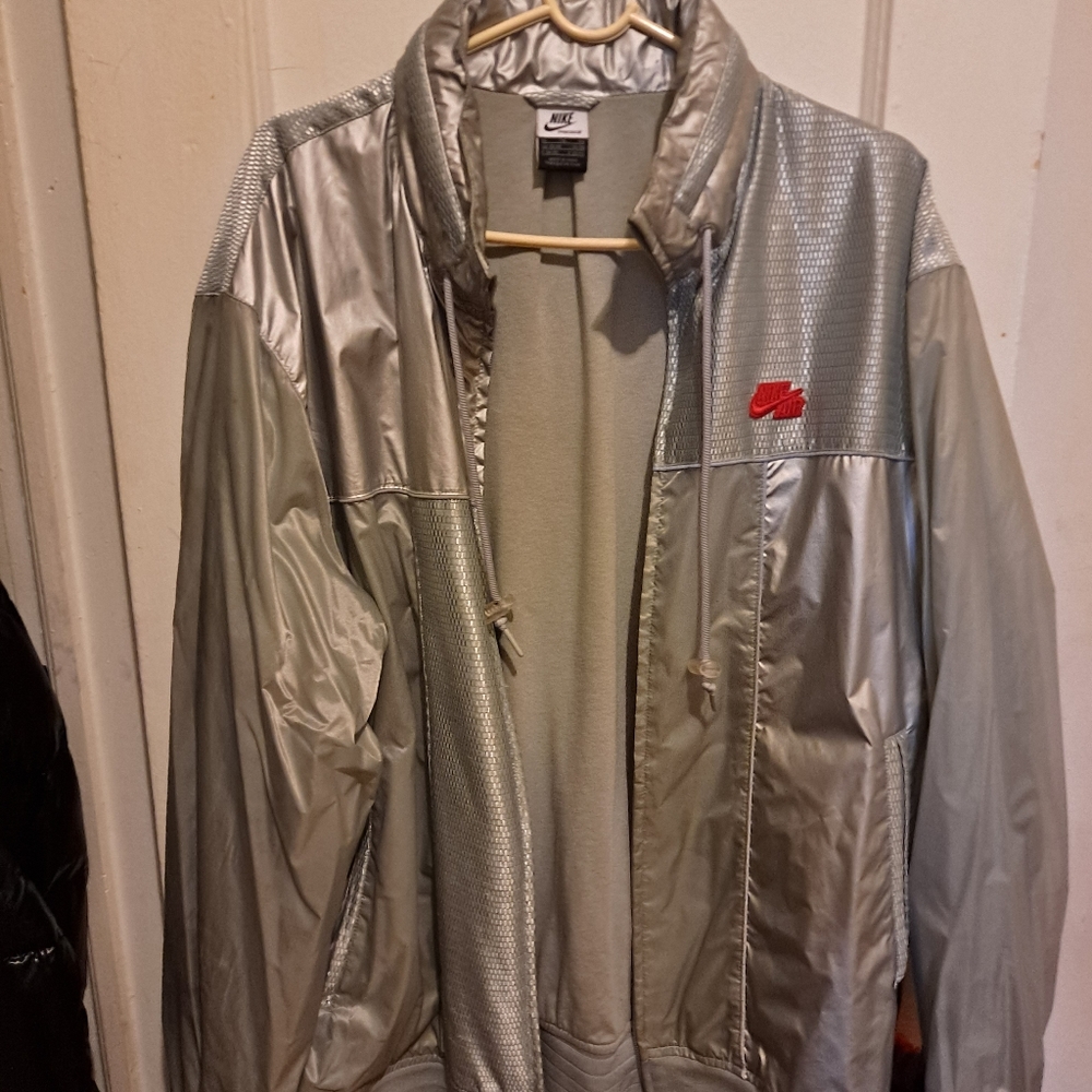 Jacket - Picture 4 of 4